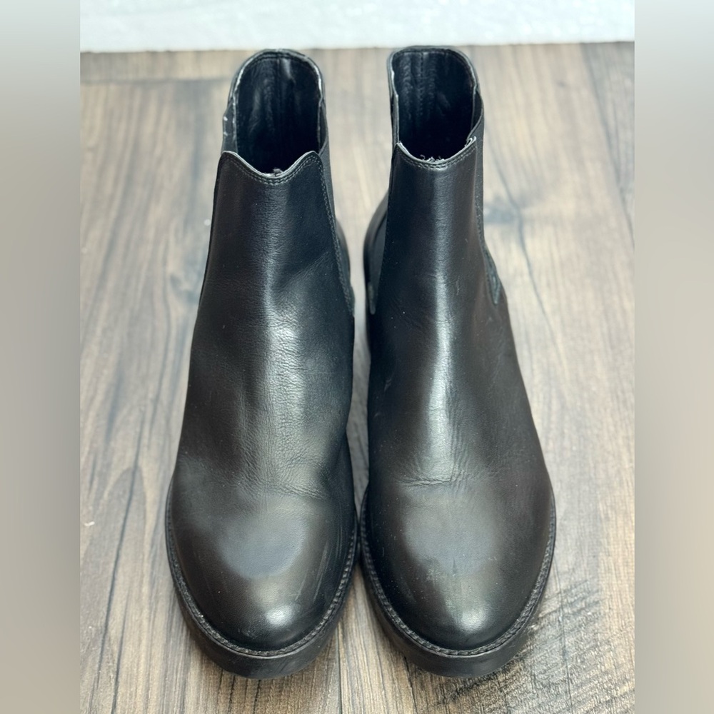 Formentini Women’s Black Italian Leather 5821 Chealsea Ankle Boots Size 40/ US8